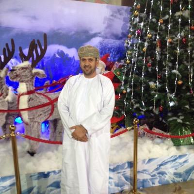 سلامي على الدنيا ان لم يكن بها صديق صادق الوعد منصفا