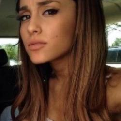 FinancialAriana's profile picture. 