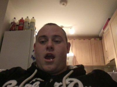 barhamd91's profile picture. #yolo