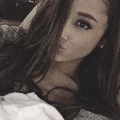 ArianaSayWhut's profile picture. 