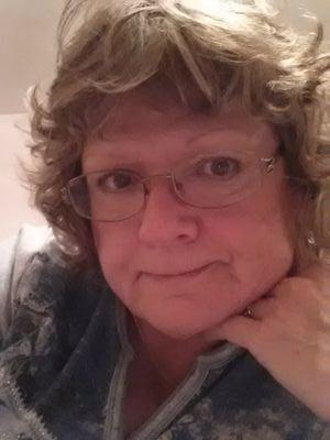 boxerluvr34's profile picture. Retired RN, boxer lover