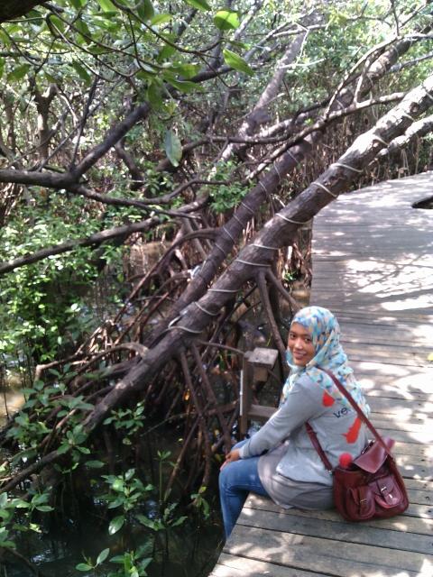 hidup untuk bahagia
Bekerja untuk masa depan
I love you @momon_novianto  mumumuach