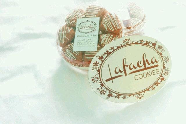 Homemade Cakes & Cookies IG: @Lafacha_official  Order by: Sms: 082299067645 BBM: 52B46FEC Email: Lafachaofficial@gmail.com