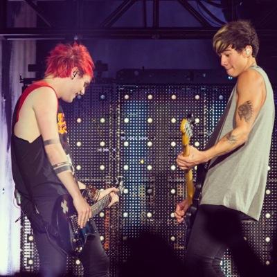 hai lovely this is a free follow from @IRWINPOPCORN you can follow her if you'd like to☺️