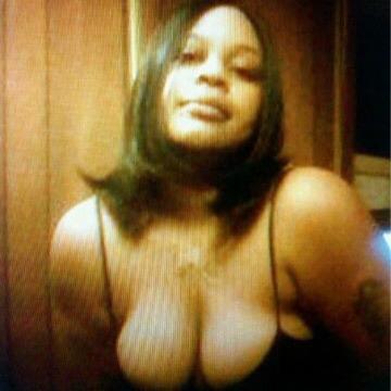 i am 34 years old and i was born in new jersey. i am currently staying in virginia.