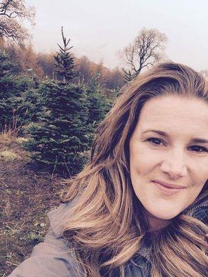 amieeoldlland's profile picture. Likes acting cause playing other people is more amusing than being herself! I'm a volcano about erupt! Sam twetd me happy B-day (17/09/14)  Follow @Love4KellieB