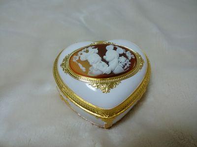 1219your's profile picture. 