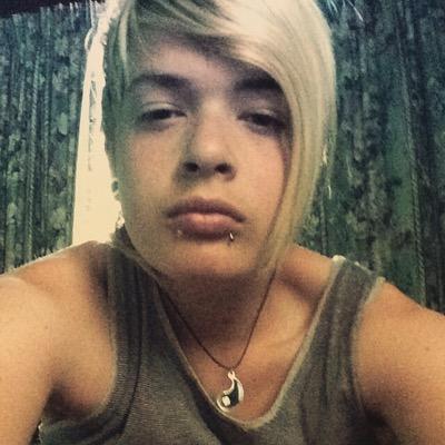 MagzinV's profile picture. work hard for what you want believe in yourself ❤️