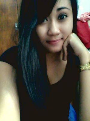 LizOnety's profile picture. with you