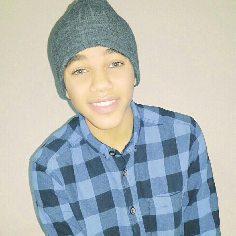 follow my bro @ChesmoreLive