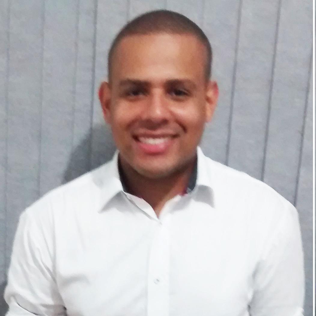 Graduando em Engenharia da Computação e WebDeveloper na empresa Automatus.