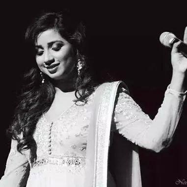 This is a Fan page of @Shreyaghoshal it dedicated to all fans of SG in all over the world || Manage by @SurajPandeyHR || Follow us...