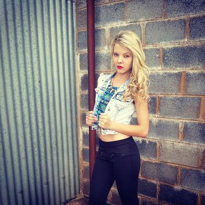 South African..In love with the idea of love.♥..Directioner..29/3.. Sports Freak..☆Boybands...♠One Direction,5SOS & The Vamps♡ Instagram : @STEPHII_HD