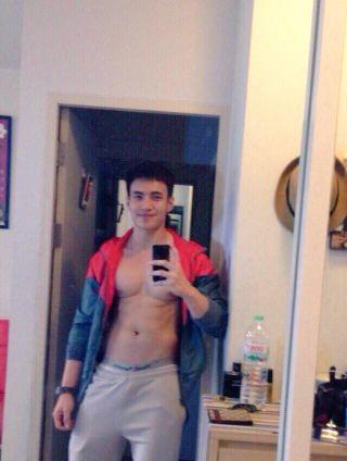 Come on, check my account ! If its interesting, just click the follow button ▲ 25yo ▲ Model ▲ Music, Movies, Porn, Gym ▲ Bisex ▲ Real Avatar ▲ Check Favorite