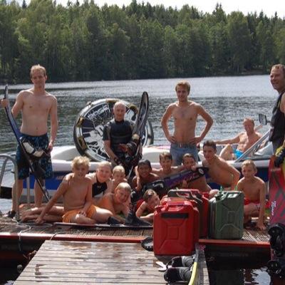 Motala Waterski Club, MVSK, founded in 1968, and was then in the lake Salstern. In 1974 the club moved to Frännsjön about 1 mil north of Motala.