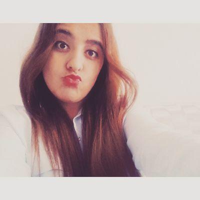 bsraa366's profile picture. Beni ne sen harcayabilirsin nede gereksiz bu zatlar