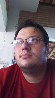 Trabalho com projetos de desenvolvimento de software e hardware desde de 2001, amo tecnologia e me mantenho a atualizado, sou casado e pai de três filhos.