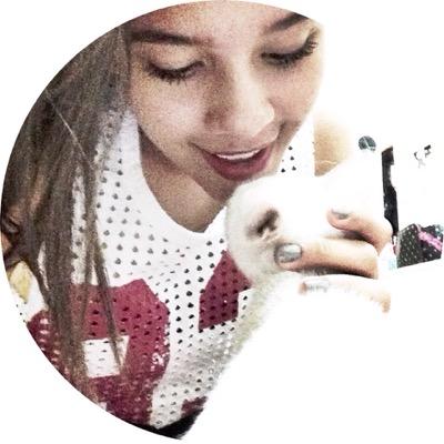 16, paixonada por comida japonesa e açai... sou legal também! 
face: http://t.co/efXhfMy80I 
insta: Nahgribeiro