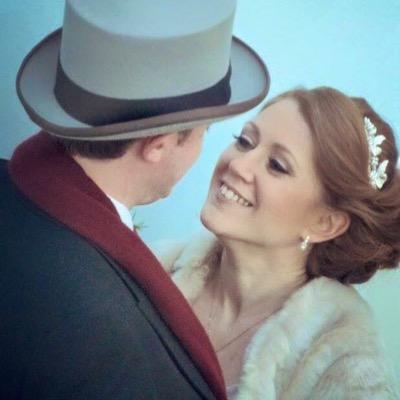 MiniHelsBells's profile picture. 