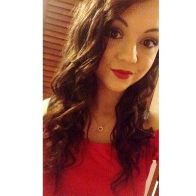 I cheer, whats your superpower? follow my instagram @veeekimberly snapchat: veeanster