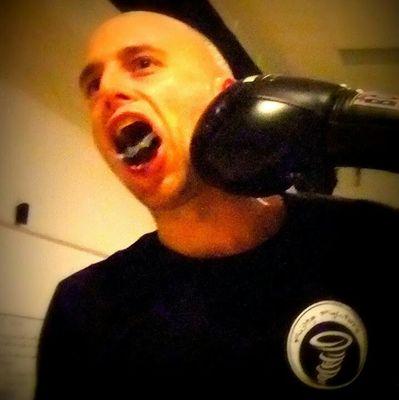 Commenti inutili, fatti nel momento sbagliato sotto discussioni futili e non inerenti...