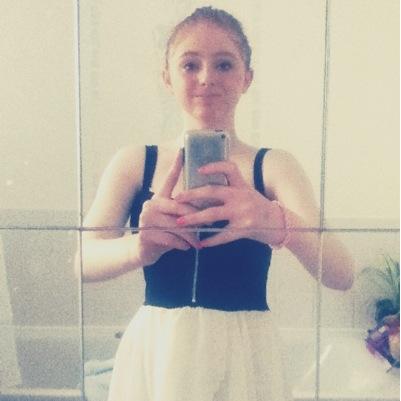hi I love singing i am 14 years old follow me and i am support kids with ADHD and i love one direction and justin bieber:)and go sea cadets