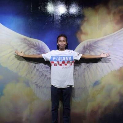 Mika_DeCruz's profile picture. 