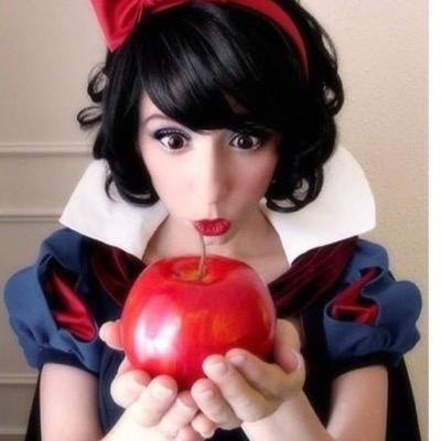 anafromyoutube's profile picture. 