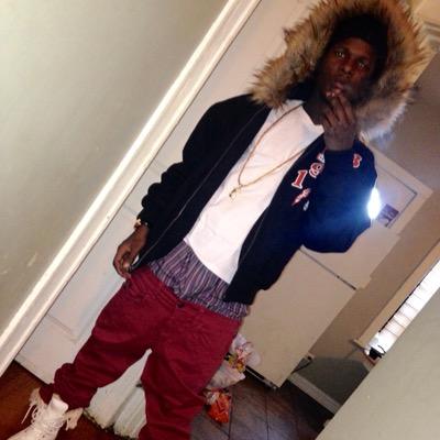 Its A Central Nd Race Thang With Them Bands #500tw #Otg lil hoe #CNR ! #300 #TEAM @T3am_Fun_Size , @Sosa300Campaign ,@lildurk_ , @LilReese300 , @SD_GBE300