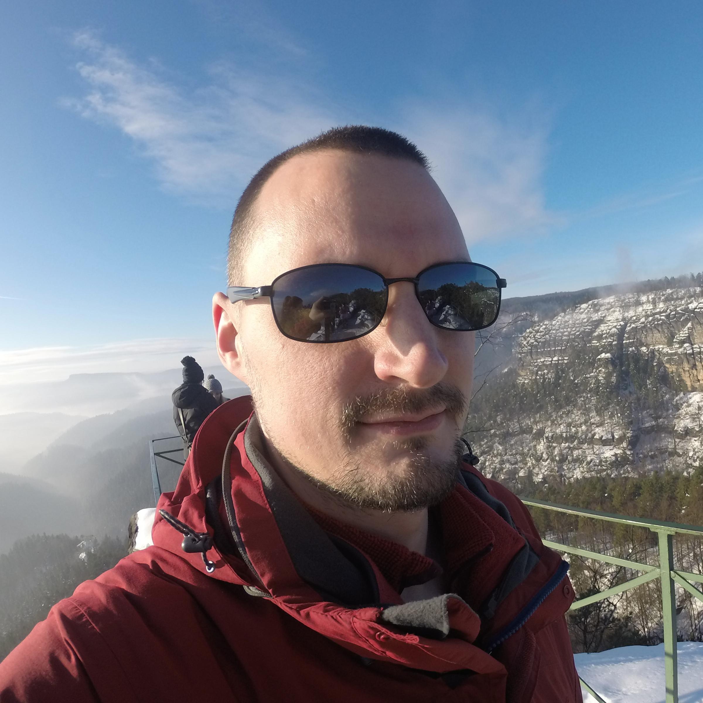 Hacker, founder, working on generous