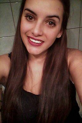 Belia_na's profile picture. Laetitia, lycéenne qui aime la danse  
A part ca ? i follow.