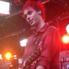 hi i'm liz and i like 5sos nah/4