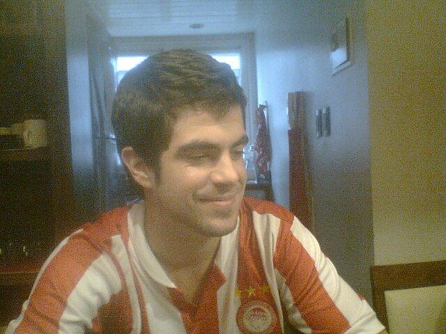 rojo de mi vida, vos sos la alegria de mi corazon!