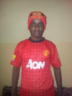 ilove manchester united for ever.
      my instagram/sluckyman17
 my adress. +905373817176/ +252615039199