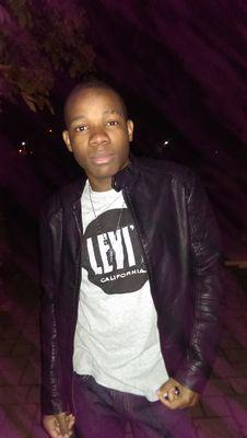 DaMascara's profile picture. Don't step on any Style