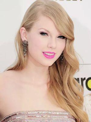 I'm a fan wanting to meet Taylor Swift :-) 
it would make my day.:-)