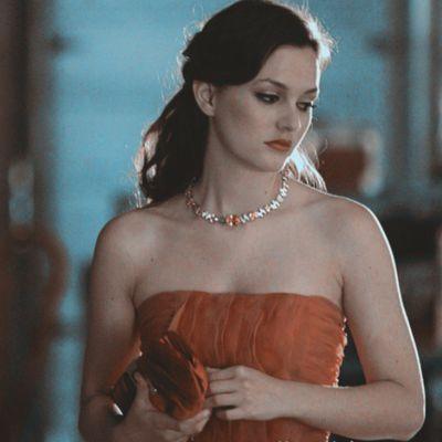 CelleLaCourf's profile picture. 32. Still dancing through life. Esposa de Sille,mon coeur, mon amour. Mi hermano es todo para mi. Los Dioses guían mi destino.   #LesMisNoHomo #2ndGeneration