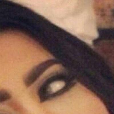 لاتمدح العود لين يحط فوق الجمر/ ولاتمدح الناس حتى تظهر فعولهاااا...!