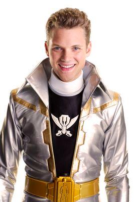 Sole survivor of the Andrasians, 6th Super Megaforce Ranger and now a protector of Storybrooke #OUATRP #PRRP #MVRP #takenbyhishappyending @OUAT_EmmaSwan