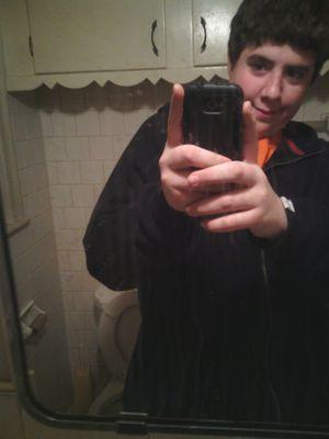 hi u follow me i follow back im 15 b-day is oct.16 i love soccer #nosleepteam plz check out http://t.co/m9gahgcs7v