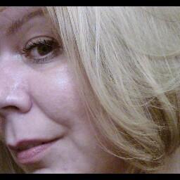 RyasonVikki's profile picture. 