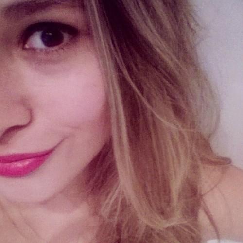 Cada segundo é tempo para mudar tudo para sempre. (Charles Chaplin) //  Atriz, Escritora, Pessoa, apaixonada, Indecifrável.