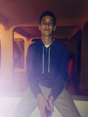 -6'2-Stella Marquez -LOVE Basketball -Sociiiable :) -Tengo 17 Años- Dios toma control sobre mi vida!- PR-