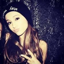 oliwi4gr4nde's profile picture. Hey ...love me 3