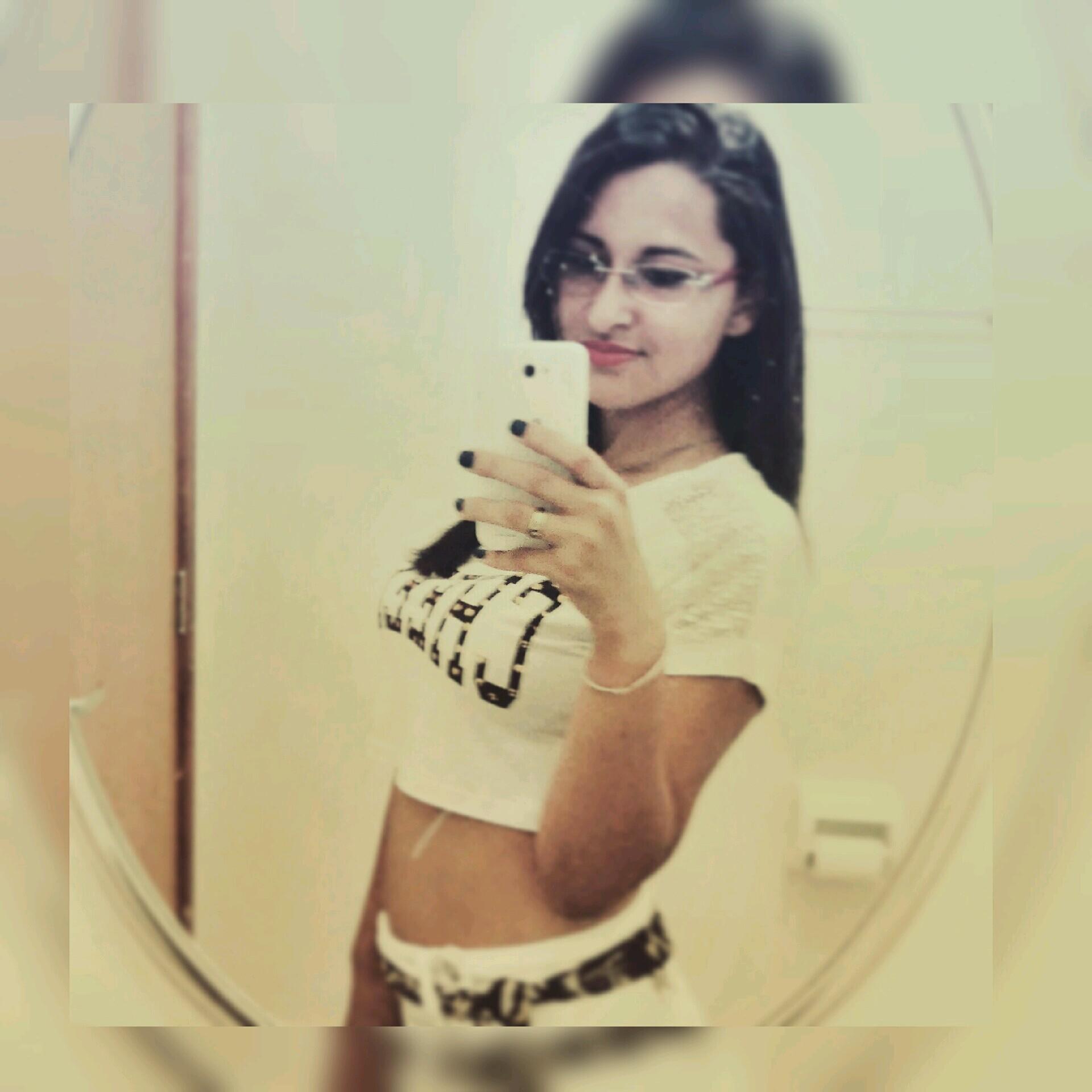 Um rosto lindo e um sorriso encantador e um jeitinho de falar que me pirou , que me pirou o cabeção...(8) *.*