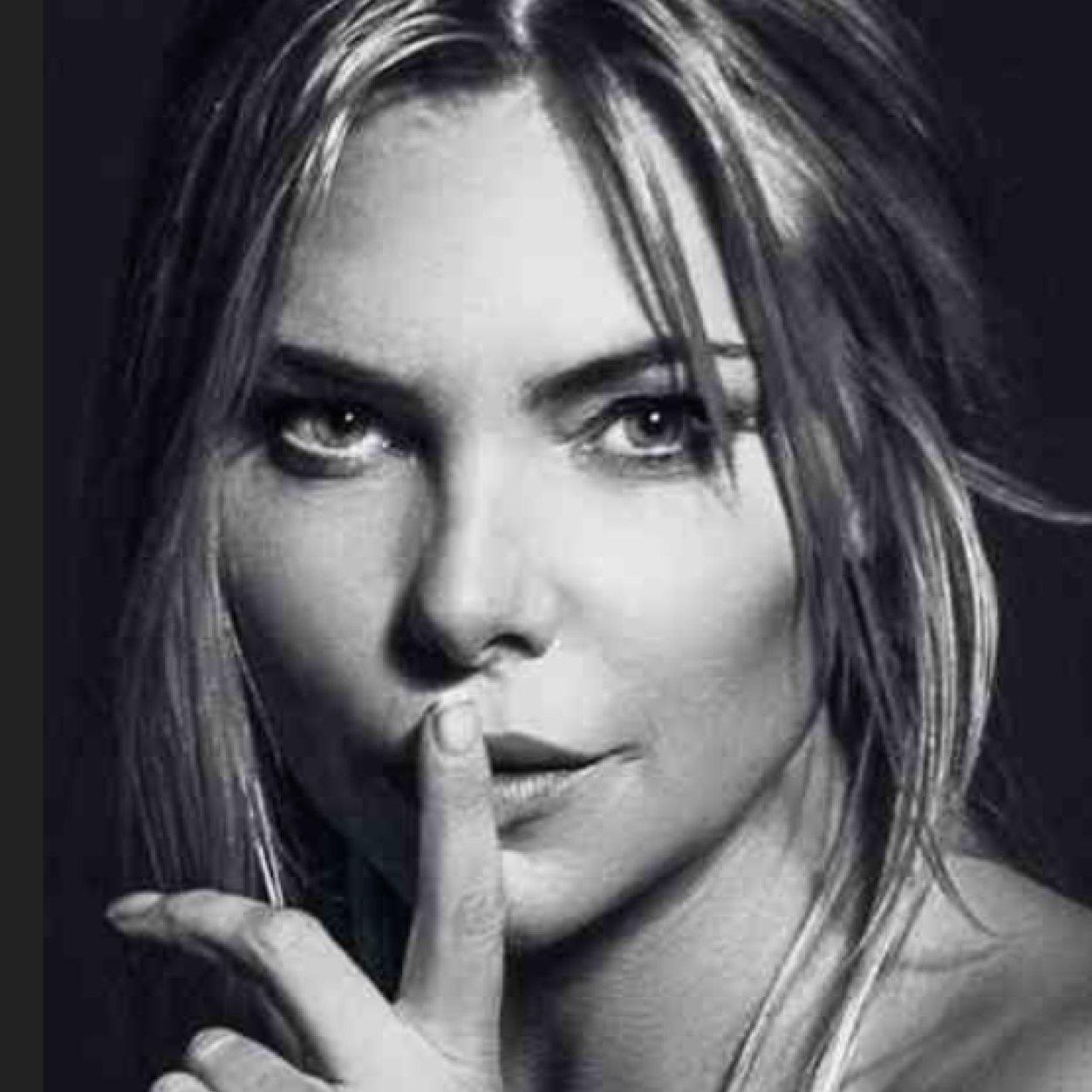 mummy to James RIP Danielle RIP and (little matthew ) the only Ronnie Mitchell Cotton