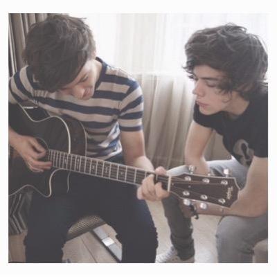 one free follow from @niallxnoel because why not