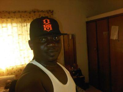 A̶̲̥̅♏ kul,nice n fun 2 b wit.serious minded dude who associate wit positive tinkers n pple.