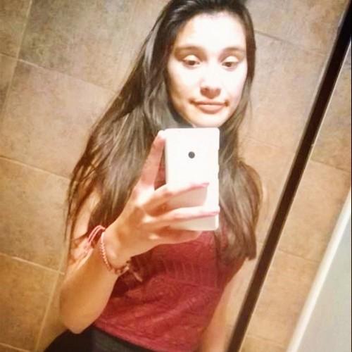 RoyceBeatrice's profile picture. Its cute when somebody stays up late juts to talk to u❤❤ follow me I'll follow back!