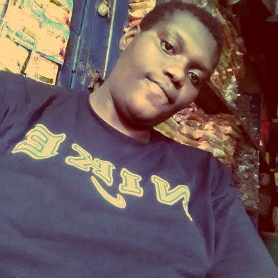 I'm fatayi gyimah and known to my friend as biggy small. I love listen r n b songs and r. Kelly is my fevirate